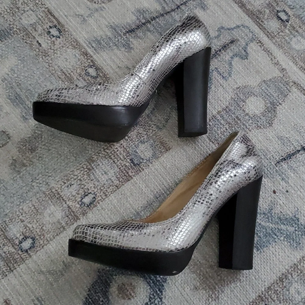 Michael Kors Silver Leather Snakeskin Platform Pump Heels Shoes Sz7